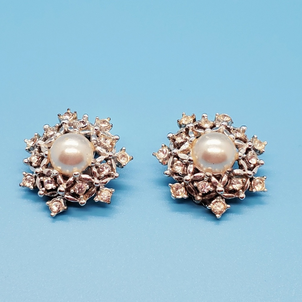 VINTAGE Sarah Coventry pearl rhinestone clips silver tone prom wedding - Picture 5 of 5